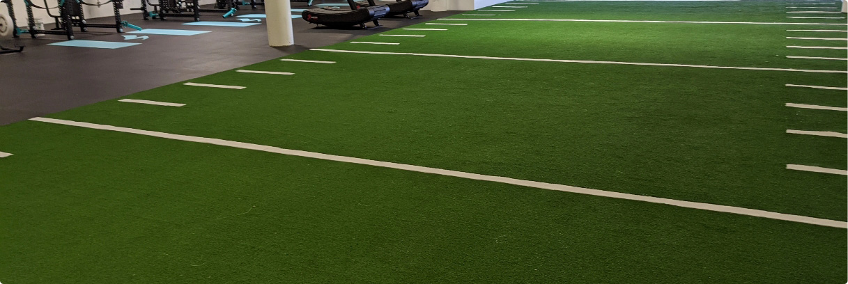 Artificial sprint turf in professional gym