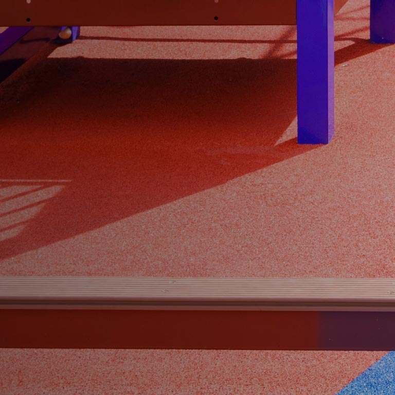 Guide playground flooring hero mobile