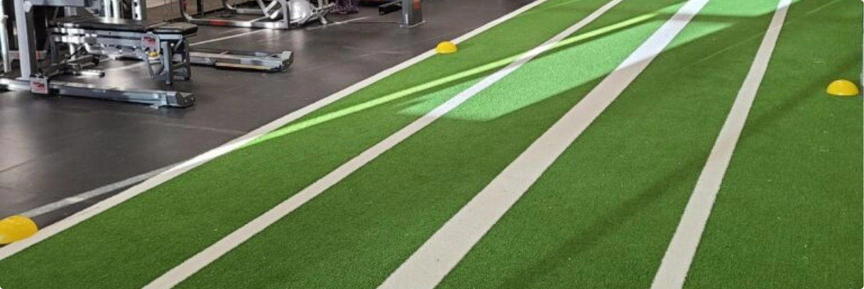 Indoor sprint artificial turf